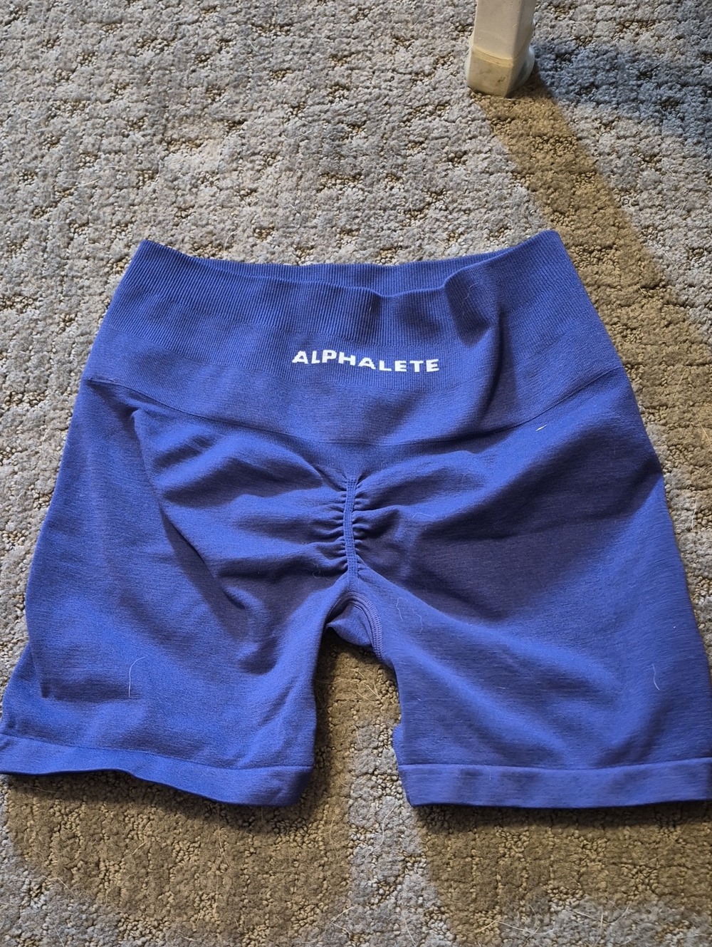 Alphalete Women's High-Rise Scrunch Bike Shorts in Royal Blue